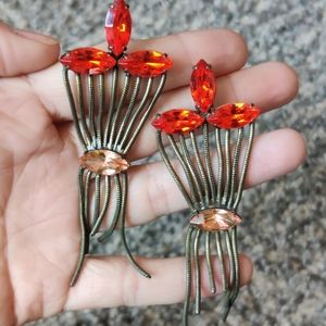 Showstopper earrings